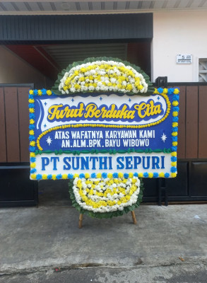 Papan Bunga Duka di Apela Dua