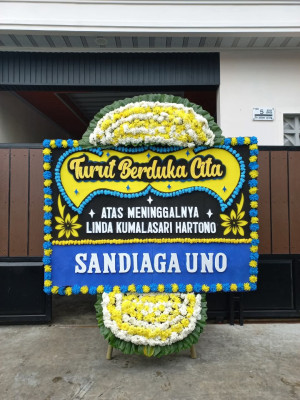 Papan Bunga Duka di Apela Dua